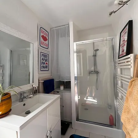 Calm Duplex In 13th Appartement Parijs